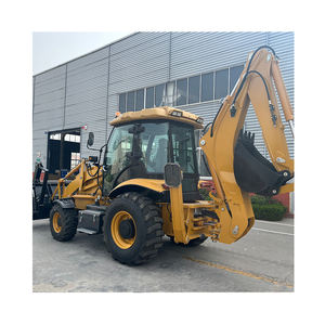 Cargadora de Ruedas Compacta con Certificación CE para Terrenos Estrechos, para Uso Agrícola y Mantenimiento de Rutina - Product Image 4