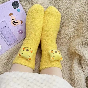 Calcetines de Felpa para Niñas, Diseño de Anime, Cálidos para Invierno, Suaves y Cómodos, de Media Pantorrilla, en Color Coral - Product Image 2