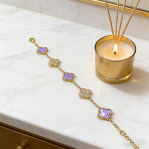 Pulsera de <span class=keywords><strong>Acero</strong></span> <span class=keywords><strong>Inoxidable</strong></span> Directo de Fábrica, Nueva Colección de Joyería de Trébol de Cuatro Hojas con Baño de Oro de 18K, Serie Lenguaje de Flores, Superventas - Product Image 3