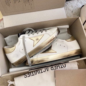 Sneakers di Design alla Moda per Uomo e Donna, Allacciatura Comoda e Traspirante, Stelle Dorate, Vera Pelle, <span class=keywords><strong>Scarpe</strong></span> Sportive e Casual <span class=keywords><strong>da</strong></span> <span class=keywords><strong>Tennis</strong></span> - Product Image 2