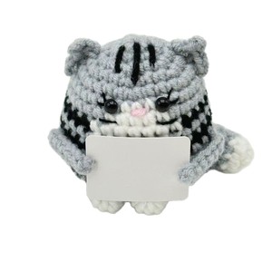 Mini Giocattolo Divertente per Gatti in Lana Lavorata a Maglia con Cartellino, Nuova Simpatica Bambola all'Uncinetto, Regalo per Alzare il Morale, Decorazione e Incoraggiamento - Product Image 5