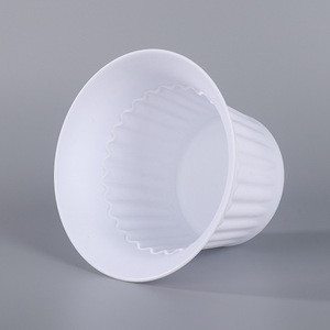 Grands pots de fleurs en plastique ronds pour les balcons extérieurs, pour les plantes vertes et les jardinières de sol ou de table - Product Image 5