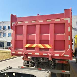 Camion benne d'<span class=keywords><strong>occasion</strong></span> Sinotruk Howo 6x4 Diesel 380 CV Moteur Weichai Transmission FAST Système de levage hydraulique à benne basculante à gauche - Product Image 3