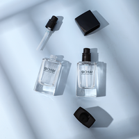 Özel 30ml temizle doldurulabilir sprey sis uçucu yağ parfüm Toner alkol kozmetik yüz kremi losyon pompa cam şişe