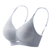 Hochwertige Nahtlose Damen-BHs Europa und USA Geraffte Hohlkanten-Unterwäsche aus Latex.