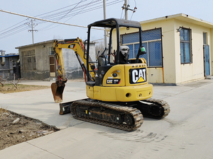 Excavatrice CAT d'occasion, modèle 2010, 95% neuve, fabriquée au Japon, moteur EPA, diesel, mini-excavatrice agricole. - Product Image 4