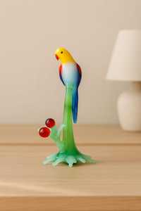 Figura de Loro de Vidrio Soplado a Mano con Rama Verde y Bayas Rojas, Tema Animal, Decoración de Pascua de Rajastán - Product Image 2