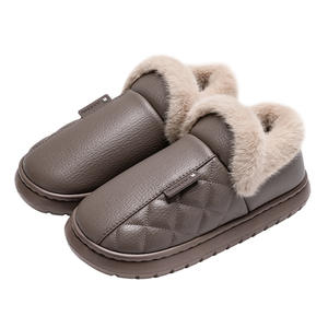 Nouvelles pantoufles Eva pour femmes, pantoufles en peluche, pantoufles d'intérieur, pantoufles à plateforme, pantoufles chaudes avec une grosse réduction - Product Image 2