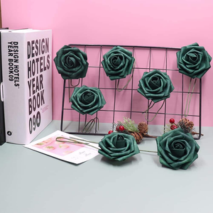Lot de roses artificielles en mousse PE vert émeraude foncé de haute qualité avec <span class=keywords><strong>tige</strong></span> pour bouquets DIY, centres de table et boules de baisers pour la Journée de la Terre - Product Image 5