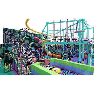 Aire de jeux intérieure moderne pour enfants avec manège, grand tunnel, toboggan, mur d'escalade en corde et voitures sur rail - Product Image 1