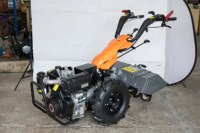 Motoculteur diesel BOTA 370 avec boîte de vitesses et engrenages pour le travail du sol agricole