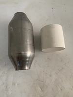 Offre Spéciale pièces automobiles polissage de surface en acier inoxydable 409 convertisseur catalytique universel à noyau en céramique