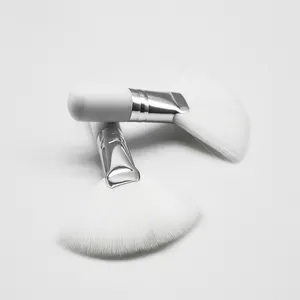 Hight qualidade MINI esteticista limpeza cosmético pequeno branco curto punho de madeira fibra sintética fã escovas para facial