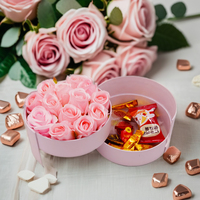 Boîte cadeau de mariage de luxe rouge personnalisée avec logo, finition mate et gaufrage, emballage recyclable pour invités