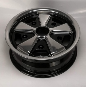 Rin <span class=keywords><strong>Flyway</strong></span> Diseño Fuchs 15x4.5 15x5.5 5x205 para VW Clásico Antiguo Negro Brillante con Pulido a Mano - Product Image 2