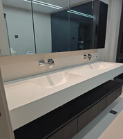 Vente en gros : Meuble-lavabo mural moderne pour hôtel en pierre frittée avec lavabo intégré, miroir intelligent et lavabo sur mesure