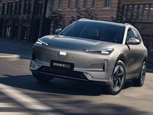 Geely Galaxy E5 2026 610km esplora + edizione, un SUV compatto con una portata di 610 <span class=keywords><strong>chilometri</strong></span>. - Product Image 4