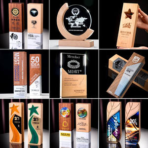 Populaire Modellen Met Unieke Kristallen Trofee Zijn Gegraveerd Met Medailles, Massief Hout Uitstekende Werknemer Jaarlijkse Herdenkingstrofee - Product Image 5