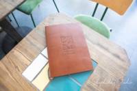 Porte-menu de restaurant en cuir véritable de qualité supérieure, élégant et luxueux, avec logo en relief