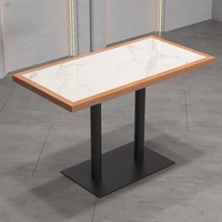 Table de salle à manger carrée moderne commerciale, plateau en placage de bois massif, base en métal thermolaqué pour extérieur, hôtel, restaurant