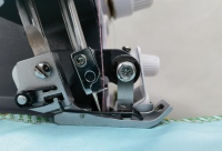JK4-434D Portable Overlock Machine Ménage Mini Overlock Machine À Coudre pour Overlock et Overedge Couture avec Moteur Intégré
