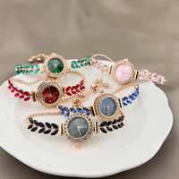 Montre-bracelet ronde de luxe pour femme, motif feuille de diamant, quartz, verte, avec strass, bracelet pour femme (WA230)