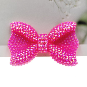 Breloques en résine DIY brillantes couleur AB, motifs rose moyen, rouge et blanc, avec nœud, pour accessoires de coque de téléphone de Noël, décorations à dos plat 43*27mm, tendance - Product Image 5