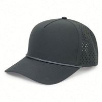 Casquette de baseball pour homme, résistante à l'eau, avec logo brodé personnalisé OEM, 5 panneaux, perforations découpées au laser, performance sportive.