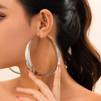 Boucles d'oreilles cercle en métal exagéré pour femmes à la mode en alliage d'argent plaqué or géométrique grand cercle boucles d'oreilles créoles