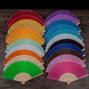 Abanico de Tela con Marco de Bambú de Color Sólido Multicolor y Superficie de Seda para Recuerdo de Boda o Invitación - Product Image 1