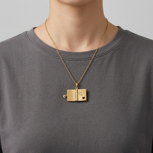CAIOOCHE <span class=keywords><strong>Collana</strong></span> <span class=keywords><strong>con</strong></span> Ciondolo a Forma di Libro Personalizzabile in Acciaio Inossidabile, Placcato Oro, per Uomo e Donna, Gioiello Antiossidante per Uso Quotidiano - Product Image 2