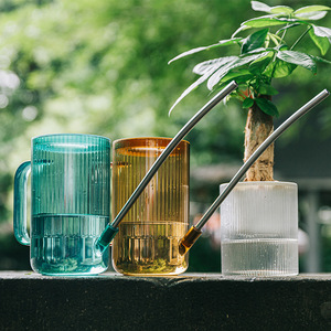 Arrosoir en plastique transparent avec long bec pour l'entretien des plantes d'intérieur et d'extérieur, vert Pittosporum, ambre, marron, gris étoilé - Product Image 1