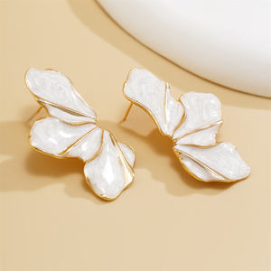 Boucles d'Oreilles Puces à Grosses Fleurs Multicolores pour Femme, Accessoires Quotidiens Tendance pour Dames, Bijoux de Mode 2024, Cadeau pour Fille - Product Image 5