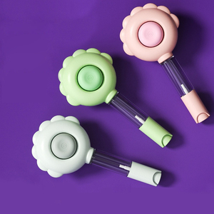 Peine de Masaje con <span class=keywords><strong>Spray</strong></span> Limpiador para Gatos, Recargable, Ecológico y Antipulgas, Eliminación de Pelo Flotante con un Solo Botón, Suministros de Aseo para Mascotas - Product Image 4