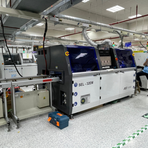 Pcb lắp ráp sản xuất máy chọn lọc 250 màn hình cảm ứng điều khiển sóng Máy hàn <span class=keywords><strong>mini</strong></span> sóng máy hàn - Product Image 1