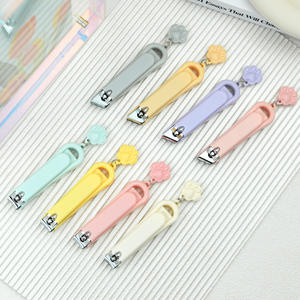 Coupe-ongles portable anti-éclaboussures de haute qualité avec pendentif patte de chat mignon, pour femmes, coupe-cuticules en acier inoxydable - Product Image 3