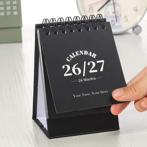 Calendrier de bureau exécutif mettant en valeur des citations inspirantes et offrant une ample place pour les notes pour la définition des objectifs professionnels - Product Image 5