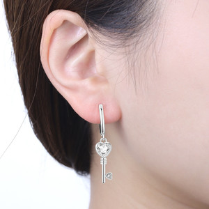 Pendientes/argollas con cierre de llave de latón blanco, que no se decoloran, en stock, diseño original, estilo único, de alta gama, regalo versátil para mujer. - Product Image 6