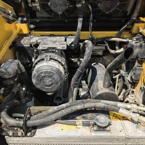 2023 <span class=keywords><strong>GEHL</strong></span> R164 Kompakt lader mit Kehrmaschine 500 Stunden Hervorragender Zustand - Product Image 5