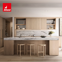Armoires de cuisine modernes minimalistes sur mesure Alland OEM, résistantes à l'humidité, en contreplaqué de bouleau naturel complet avec îlot en marbre