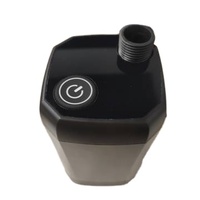 Pomme de douche portable rotative Meditech en plastique ABS étanche, alimentée par batterie, débit de 8 L/min, excellente pour le nettoyage des animaux domestiques