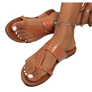 <span class=keywords><strong>Ciabatte</strong></span> da <span class=keywords><strong>Donna</strong></span> alla Moda 2025, Sandali Piatti in Tinta Unita, Stile Piattaforma in PU, Chiusura Slip-On per Commercio Transfrontaliero - Product Image 6