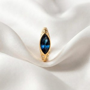 Anillo de Topacio Azul de Londres con Corte Marquesa, Hecho a Mano, con Gema Azul, Minimalista, Chapado en Oro de 18K, Joyería, Regalo de Piedra de Nacimiento de Diciembre - Product Image 2