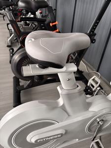 Bicicletas de <span class=keywords><strong>Spinning</strong></span> Magnéticas Eléctricas de Grado Profesional para Gimnasio, <span class=keywords><strong>Bicicleta</strong></span> de <span class=keywords><strong>Spinning</strong></span> para Ejercicio en Interiores con Aplicación <span class=keywords><strong>Bluetooth</strong></span> - Product Image 4