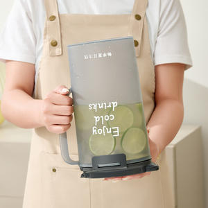 कार्टून प्लास्टिक ने बड़ी क्षमता वाले कोल्ड केटल कप घर को ठंडा केतली रस दूध चाय बर्तन पानी ढक्कन के साथ पिचदार - Product Image 5