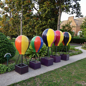 Sculpture <span class=keywords><strong>de</strong></span> bonbons en ballons festifs - Décoration artistique extérieure fantaisiste en fibre <span class=keywords><strong>de</strong></span> verre/résine époxy peinte à la main pour Noël et anniversaire - Product Image 3