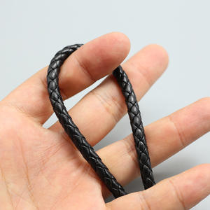 Bracelet en cuir PU tressé multi-brins fait à la main, bracelet en cuir torsadé, collier, ceinture de vêtement, forme ronde - Product Image 6