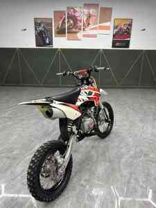 Motor Off-Road Huayang TY150 dengan Tenaga Knalpot yang Kuat, Mesin <span class=keywords><strong>150cc</strong></span>, Kecepatan Maksimum 120km/jam - Model Mewah Bekas - Product Image 4