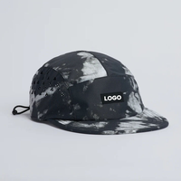 Casquette 5 Panneaux "Camper" Non Structurée Personnalisable avec Logo, Légère, en Nylon Imperméable, Trous Découpés au Laser, Style Snapback pour la Course