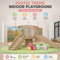 Centre de jeux commercial pour enfants avec structure en bois naturel, maisonnettes, toboggan et piste verte pour les exploitants de centres de jeux